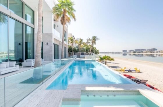 What Makes Luxury Villas for Sale in Palm Jumeirah Different from Other Luxury Communities in Dubai?